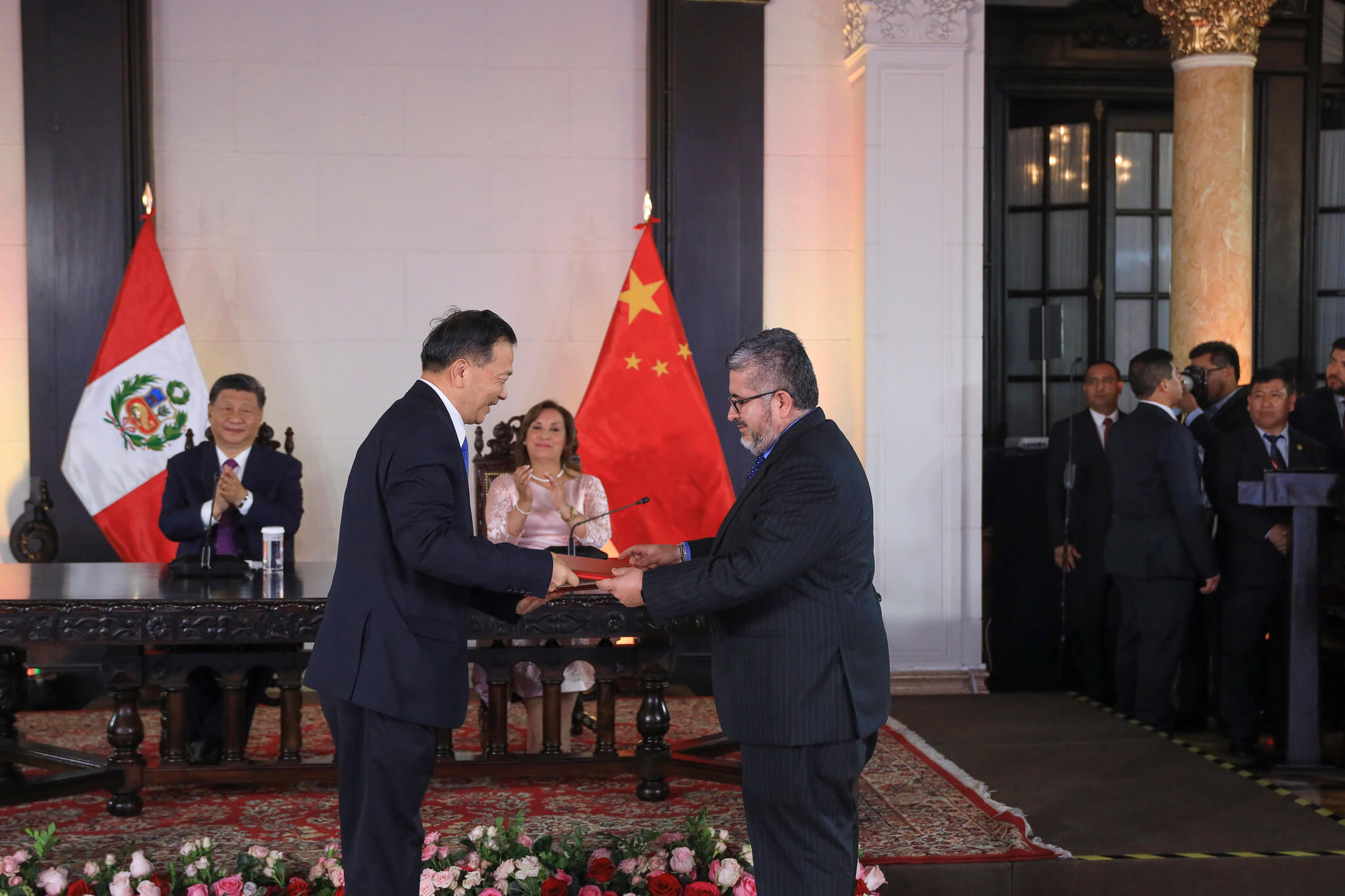 China Media Group y medios peruanos firman acuerdo