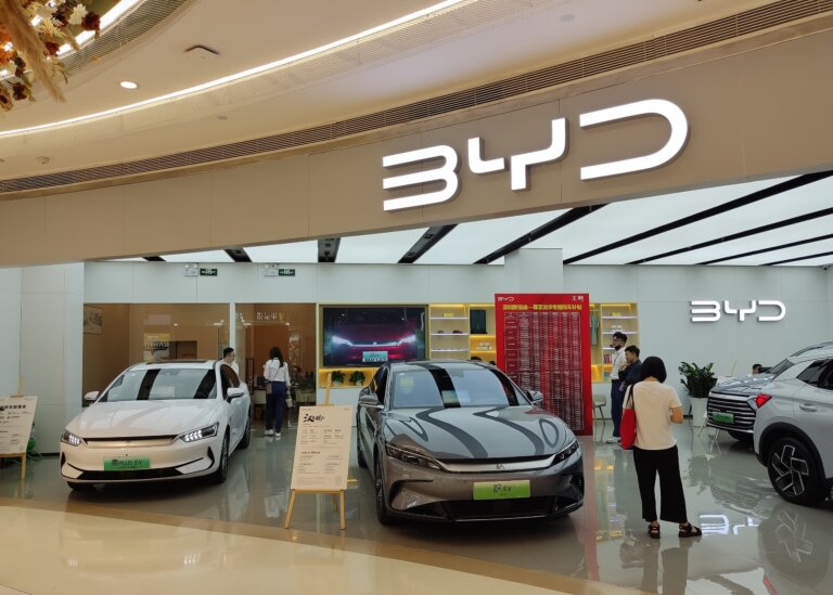 Por presuntas infracciones al derecho laboral, Brasil demanda a la empresa china BYD