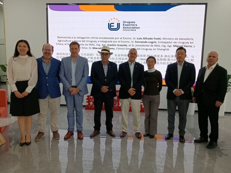 Uruguay y China firmaron un nuevo acuerdo para la exportación de soja y harina de colza uruguayas