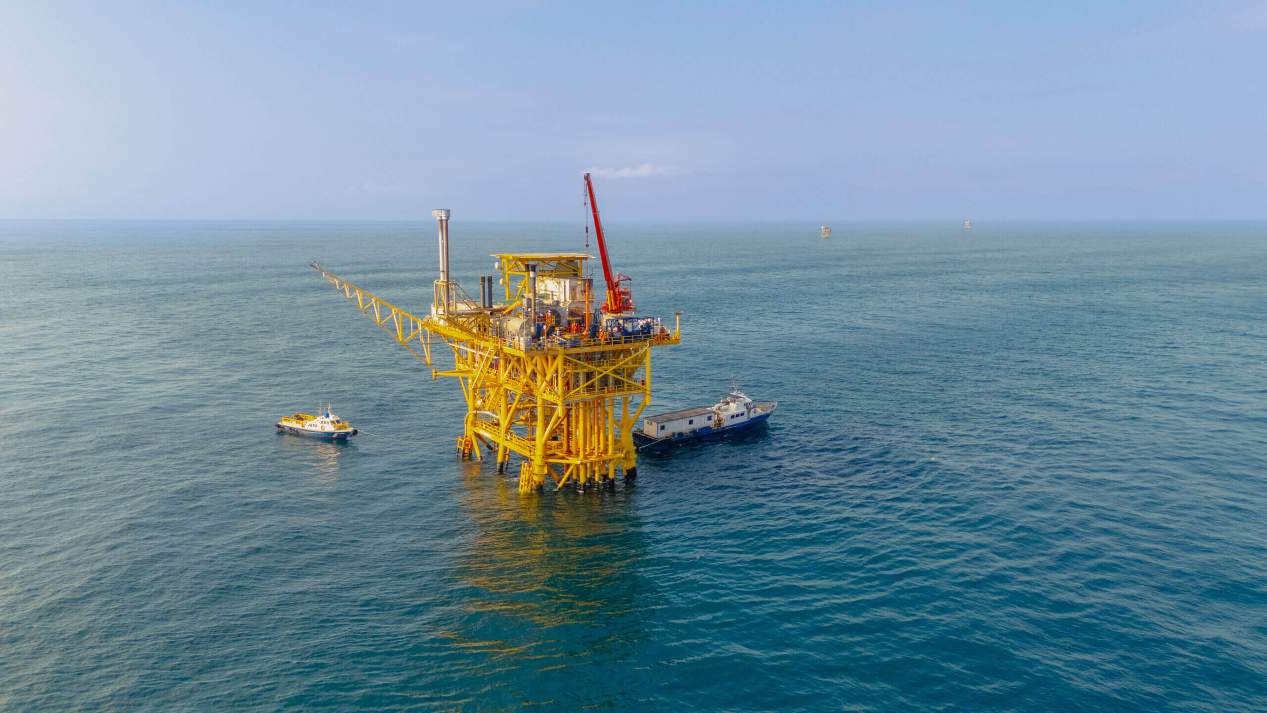 Ecuador firma contrato con CNPC para duplicar producción de gas natural costa afuera